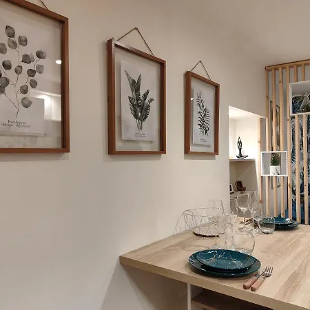 Vieille Equipe Sans Ascenseur Апартаменти *