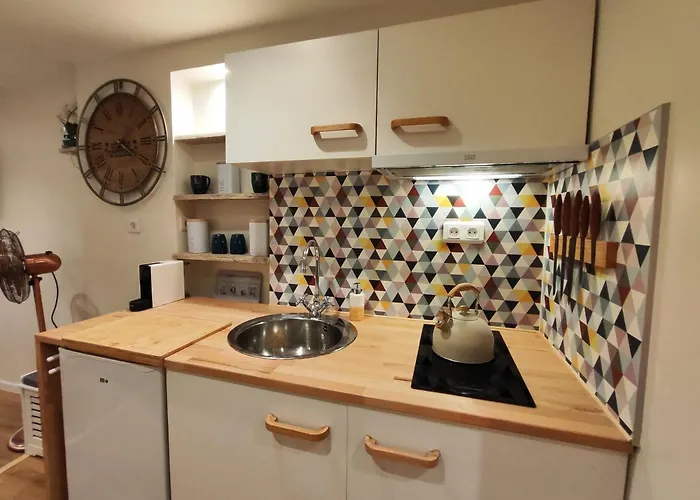 Vieille Equipe Sans Ascenseur *